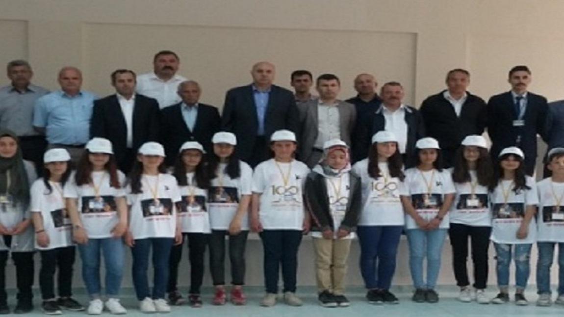  Kızılca İmam Hatip Ortaokulunda TÜBİTAK 4006 Proje Fuarı Açıldı