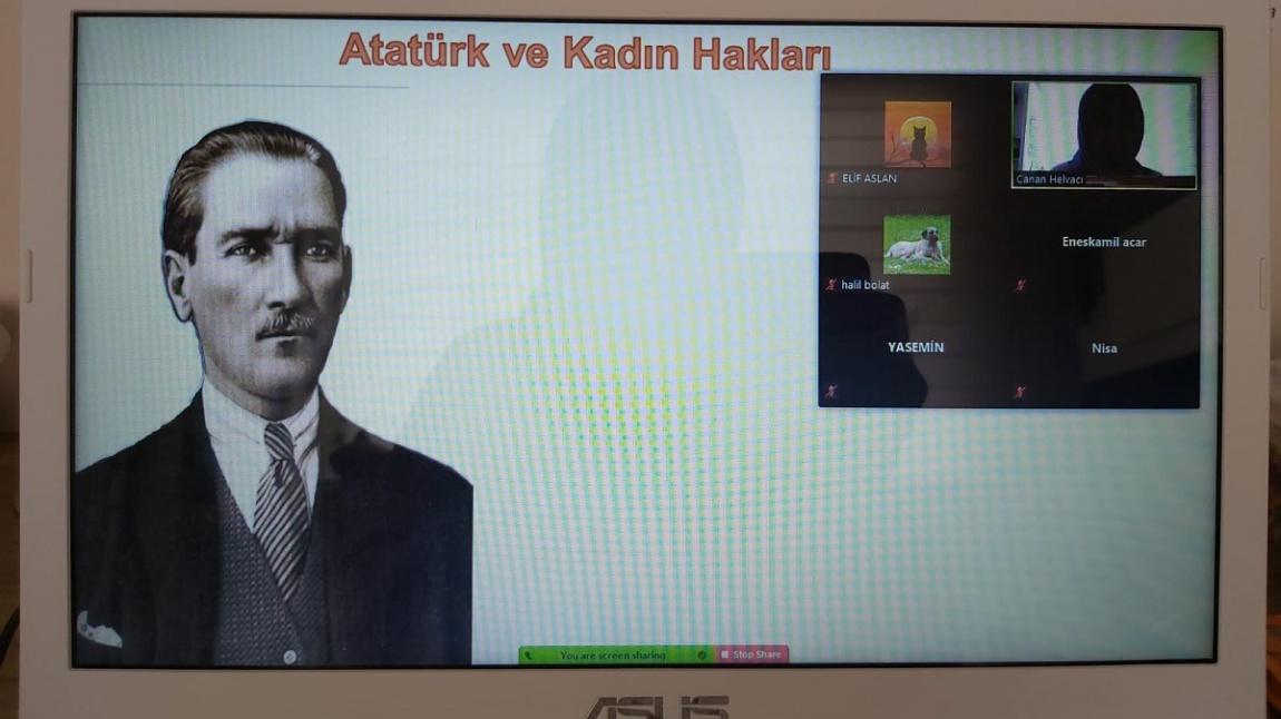 İmam Hatip Ortaokulu 7.Sınıf Öğrencilerimiz Bugünkü EBA Canlı Sosyal Bilgiler Dersinde Atatürk'ün Kadınlara Sağladığı Hakları  Öğrendiler