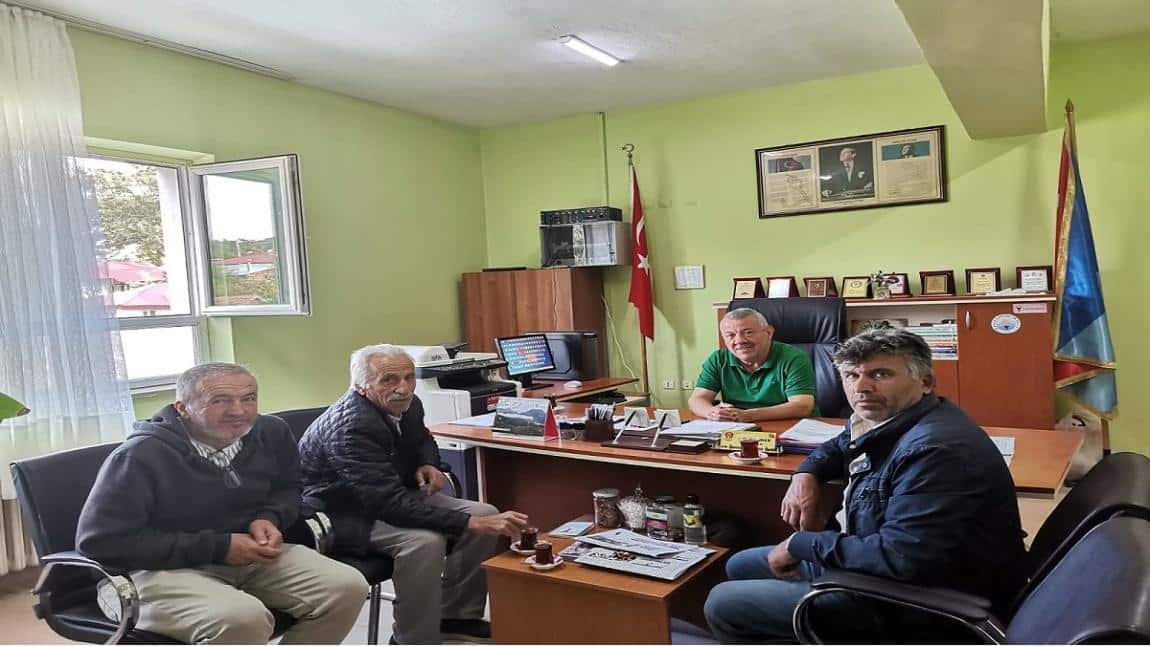 Okulumuz Taşımalı Eğitim Şoförleriyle Ekim 2025 Aylık Olağan Toplantısını Gerçekleştirdik